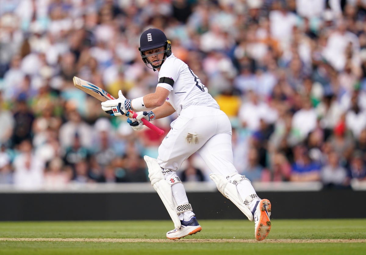 Ollie Robinson and Ollie Pope lift England on wicket-laden third day against South Africa