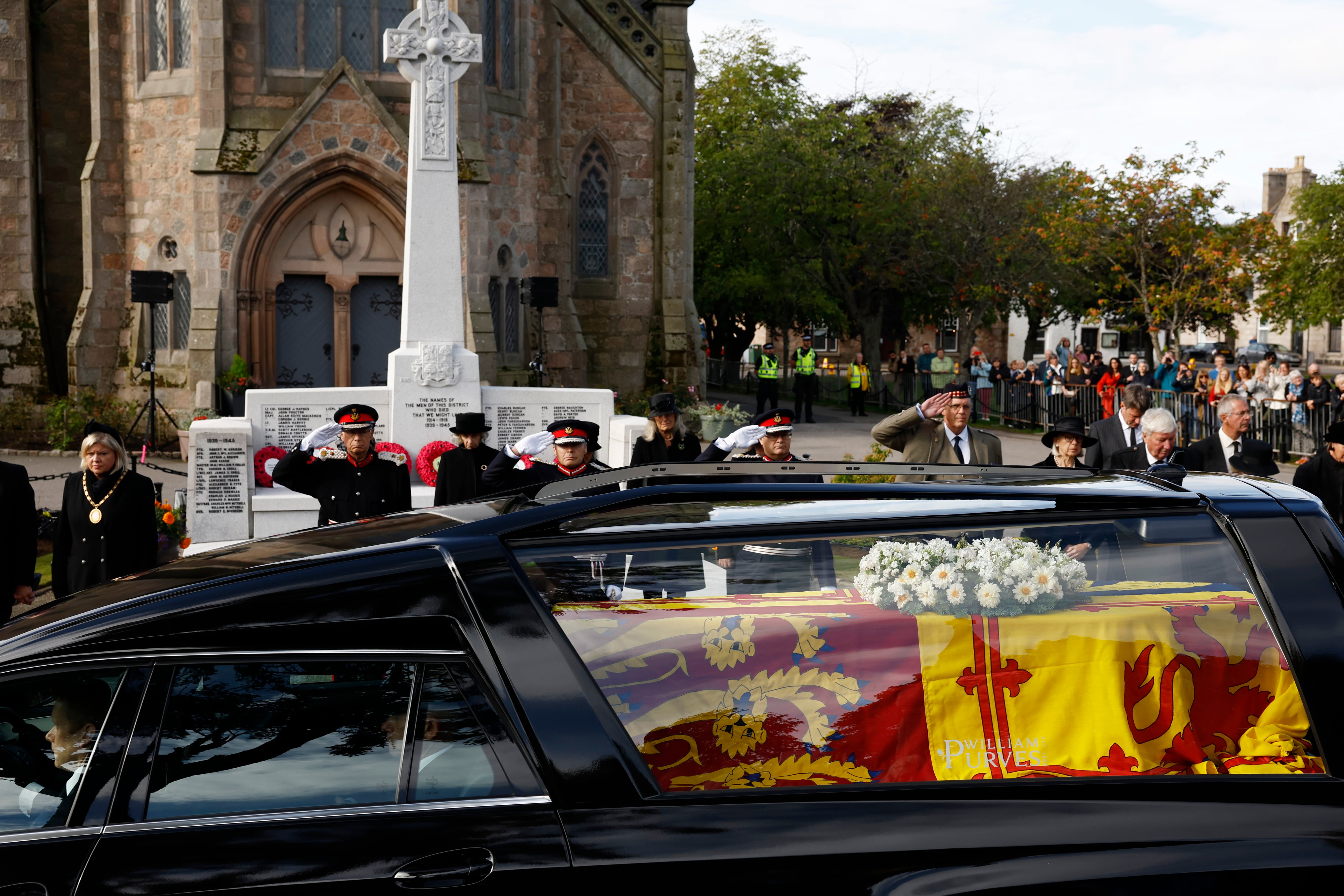 journey of queen's coffin today