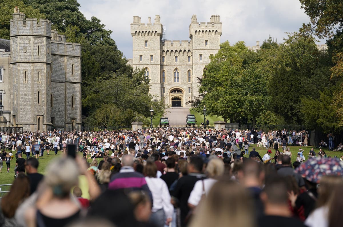 &lsquo;I have faith in him&rsquo;: Well-wishers mourning Queen at Windsor praise Charles&rsquo; first days as King 