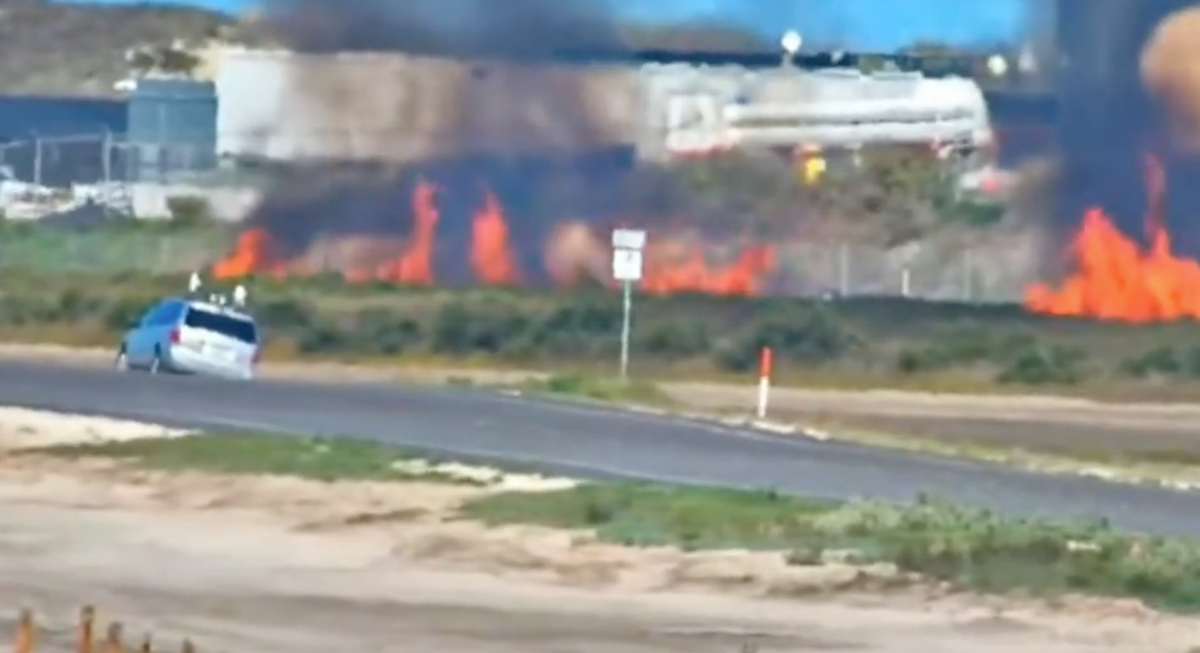 SpaceX fırlatma sahasındaki yangın, vahşi yaşamı öldüren korumalı sığınakta 68 dönümlük alanı yakar