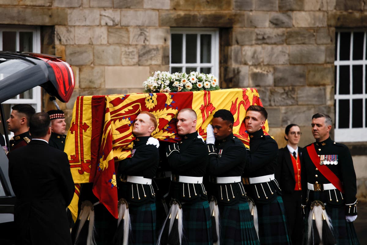 Queen&rsquo;s coffin lies in rest at Edinburgh after late monarch leaves beloved Balmoral for final time 