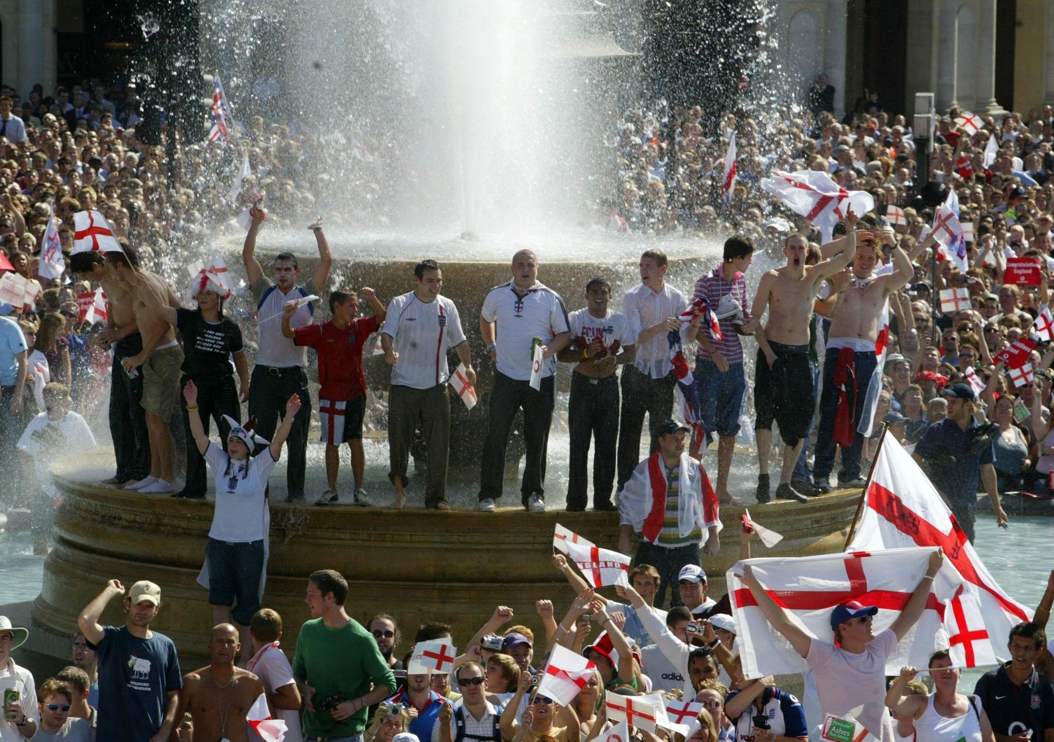 England were given a rousing reception at Trafalgar Square after sealing their Ashes win (Gareth Copley/PA)