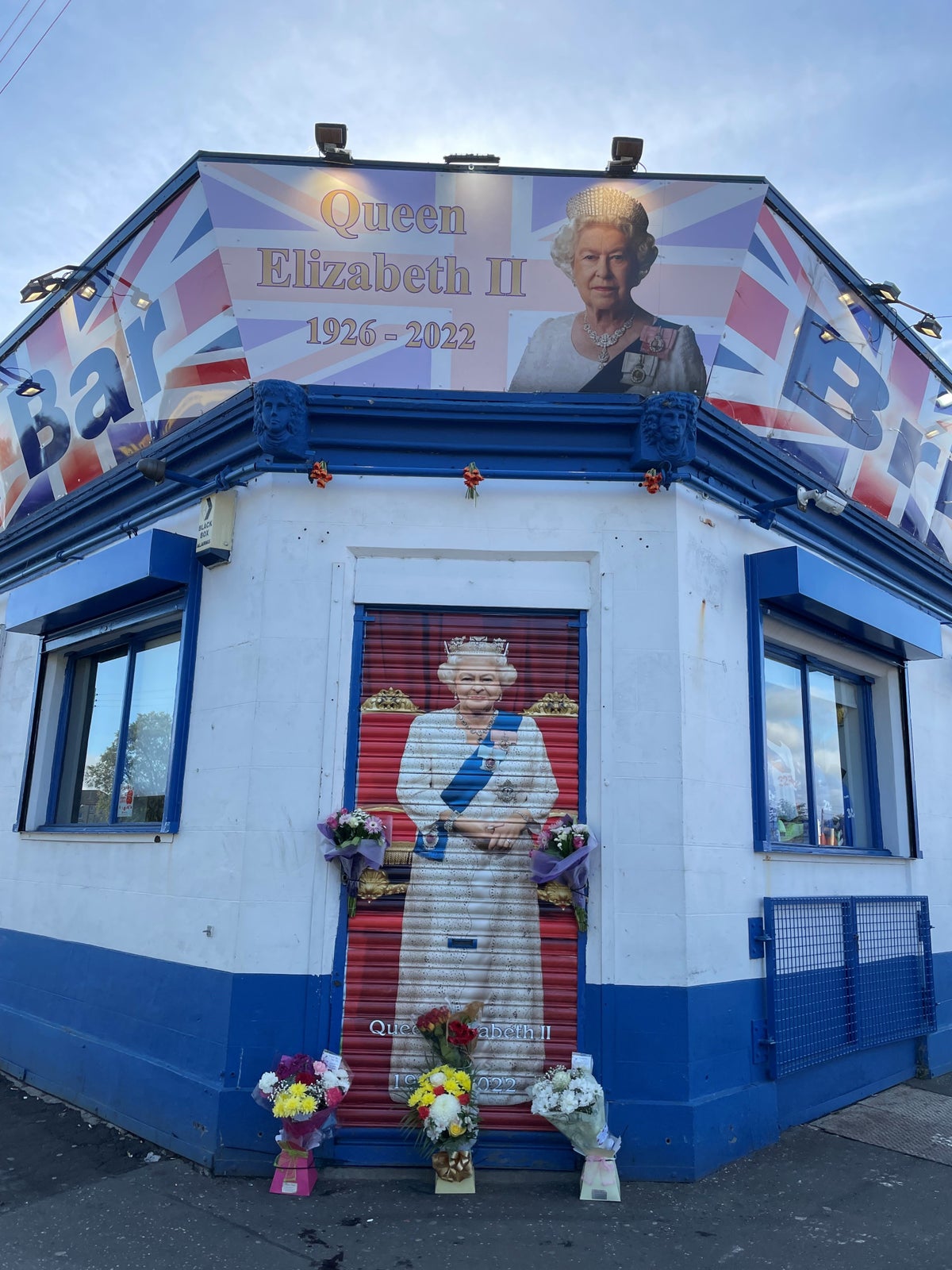 Pub pays tribute to Queen with mural of late monarch
