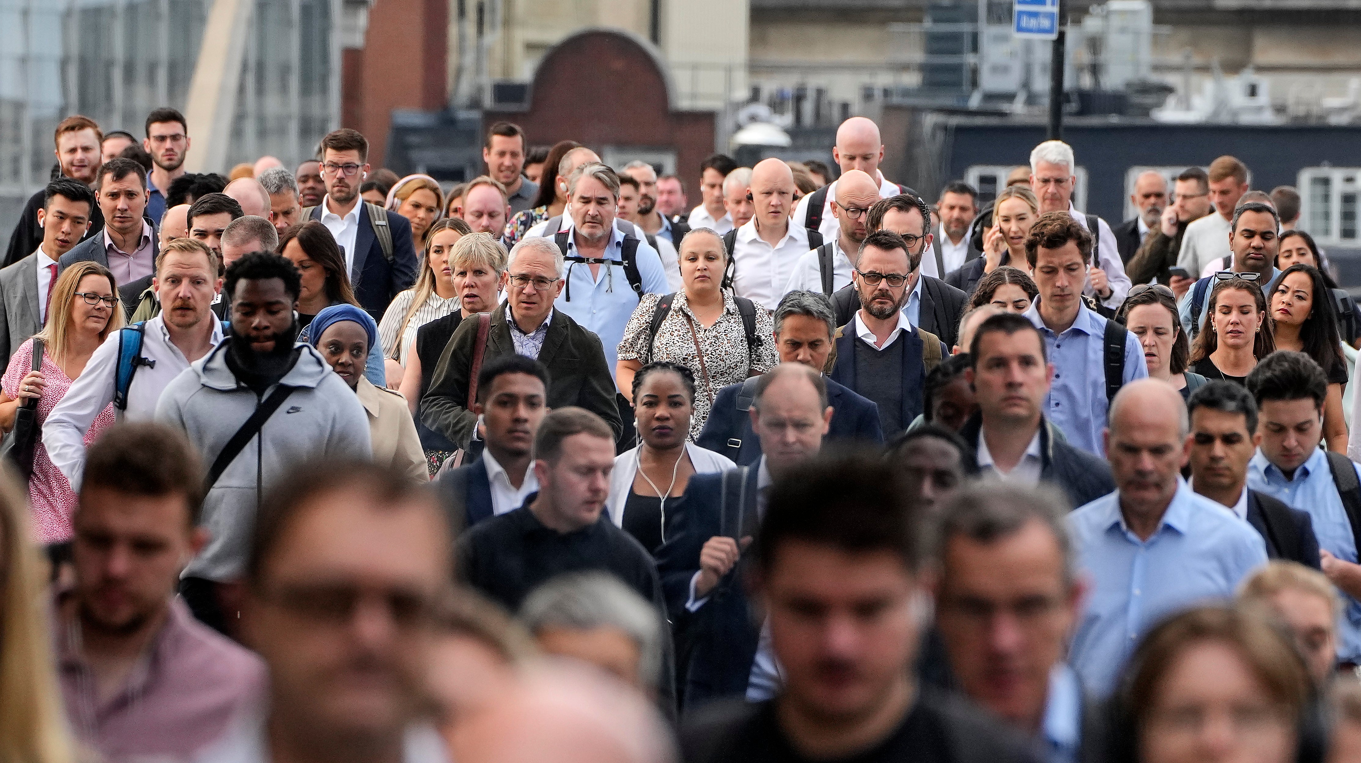 Britain Queen Carrying On