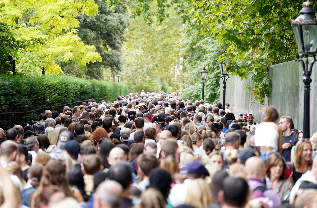 Spike in passenger numbers at Tube stations near Buckingham Palace