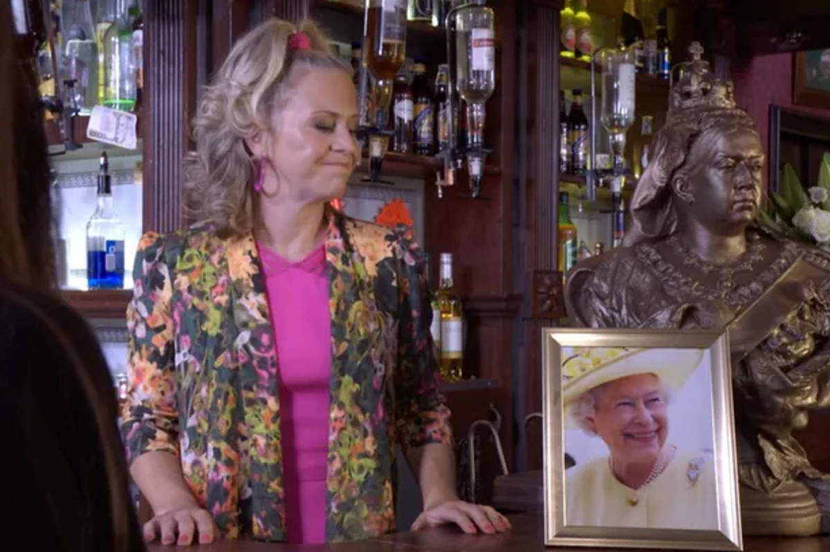 Queen Elizabeth II: EastEnders honours monarch in touching tribute at The Queen Vic Queen Elizabeth II: EastEnders honours monarch in touching tribute at The Queen Vic