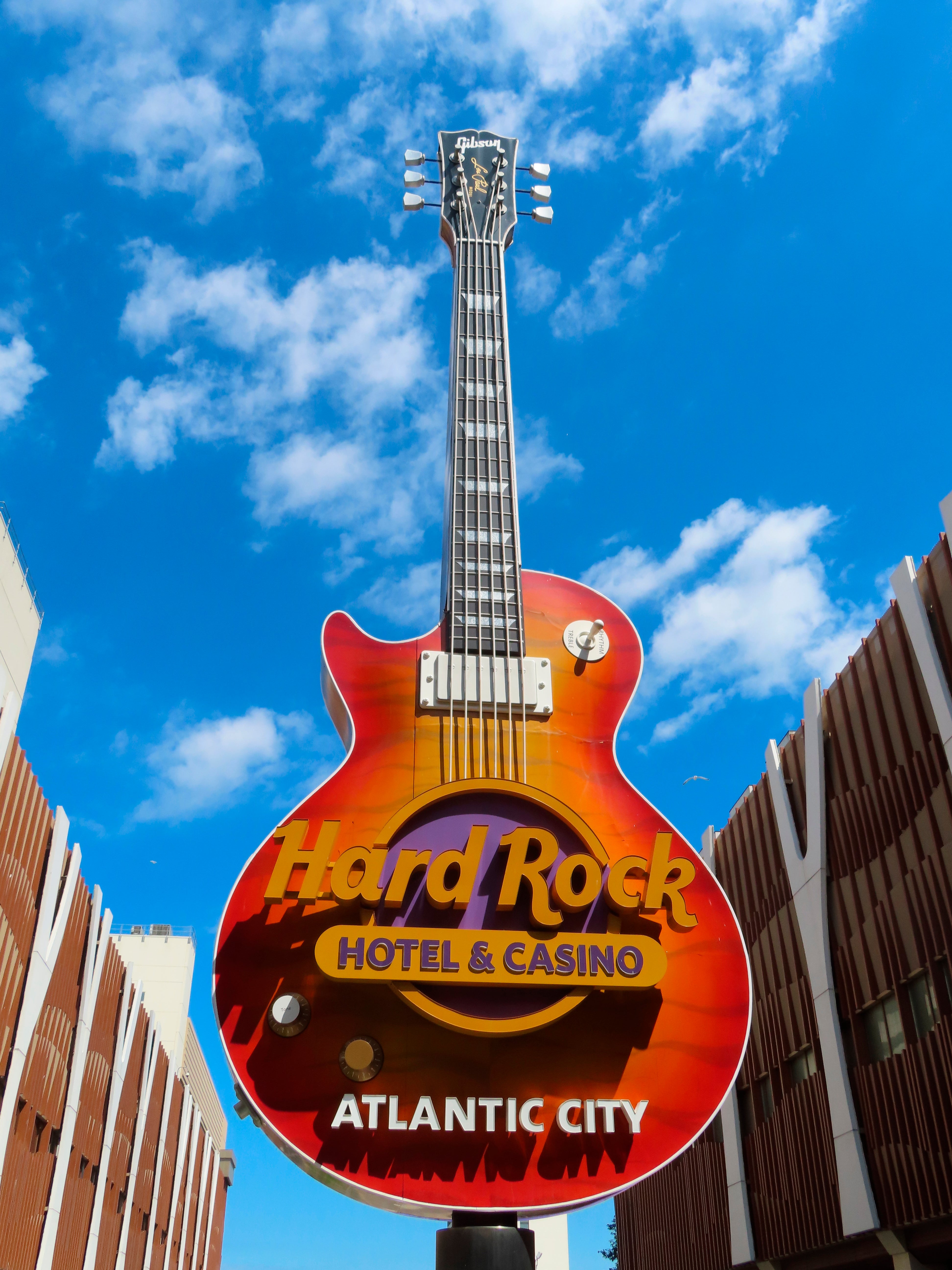 Hard Rock Employee Pay