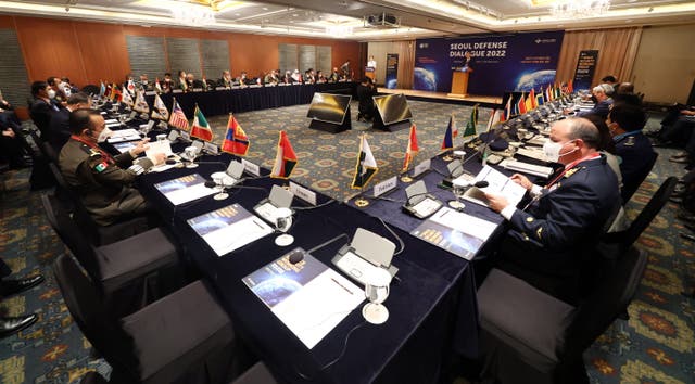 <p>Senior defense officials and civilian experts from abroad listen to South Korean Deputy Defense Minister for Policy Heo Tae-keun during the opening ceremony of the 2022 Seoul Defense Dialogue at a hotel in Seoul, South Korea, 6 September 2022 </p>