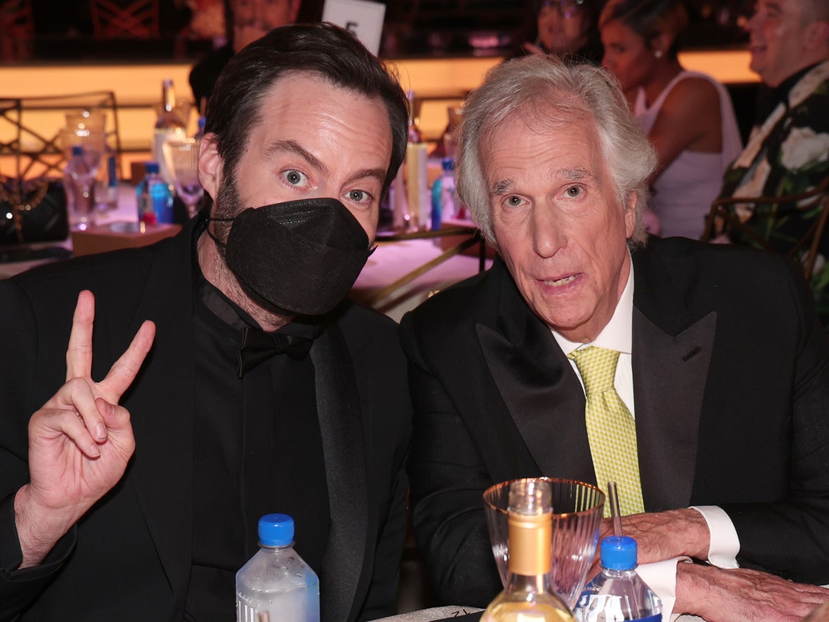 Fans applaud Bill Hader after he appeared to be the only celebrity at the Emmys wearing a face mask