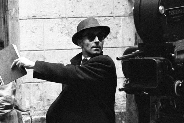 <p>Jean-Luc Godard en el set de su película ‘Vivre sa vie’ en 1962</p>