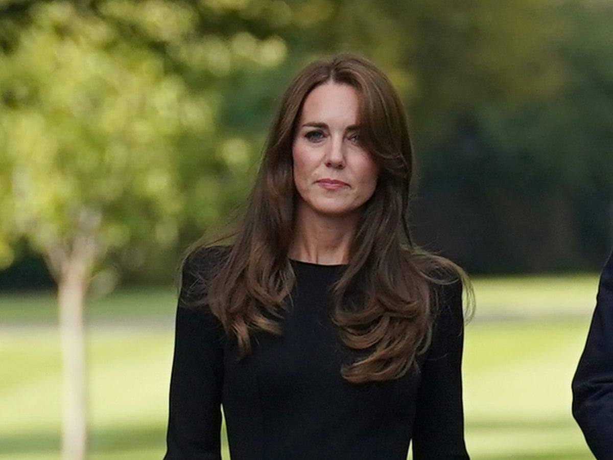 Kate Middleton appears to pay tribute to Queen Elizabeth II with pearl necklace