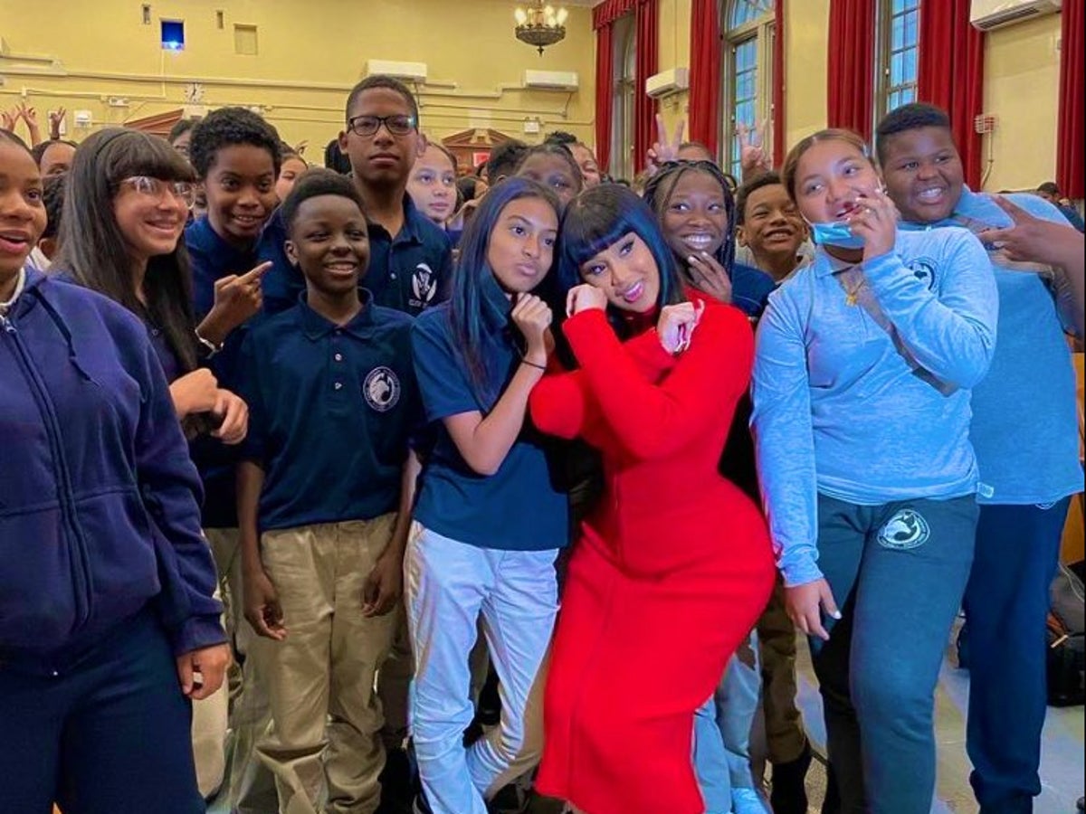 Cardi B makes surprise $100k donation to her former Bronx school | The Independent