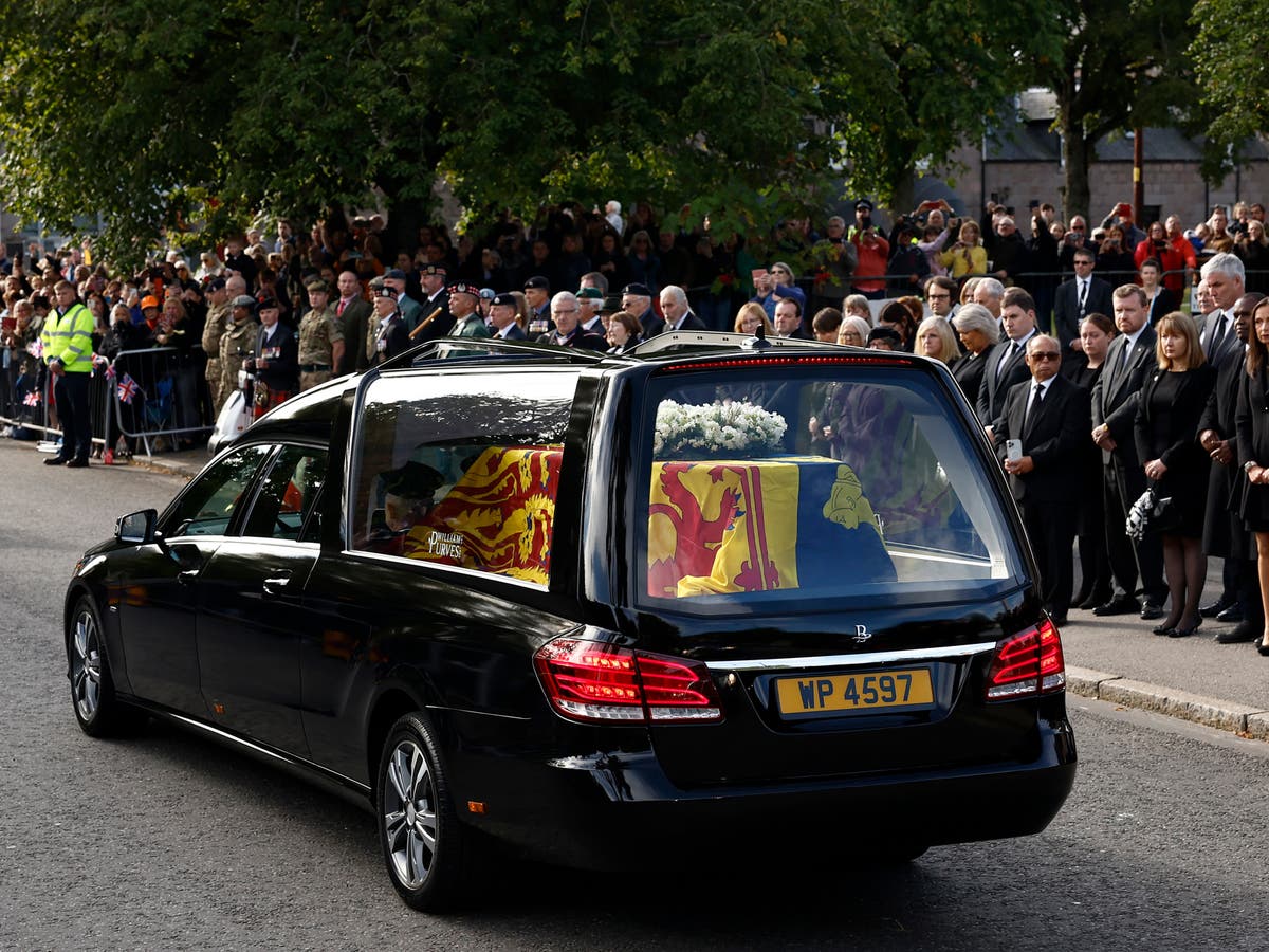 How to watch the Queen&rsquo;s coffin procession from Buckingham Palace to Westminster Hall