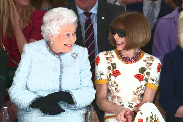 <p>Queen Elizabeth II and ‘Vogue’ editor Anna Wintour at Richard Quinn’s runway show during London Fashion Week 2018</p>
