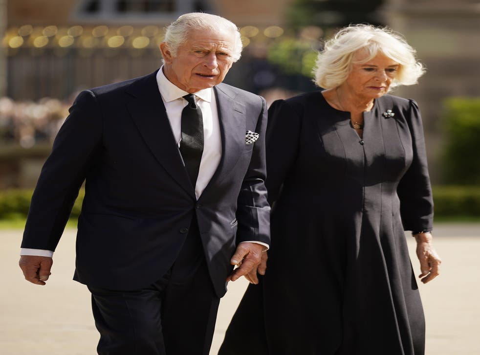 Step by step alongside the new King, Camilla supports Charles in his ...