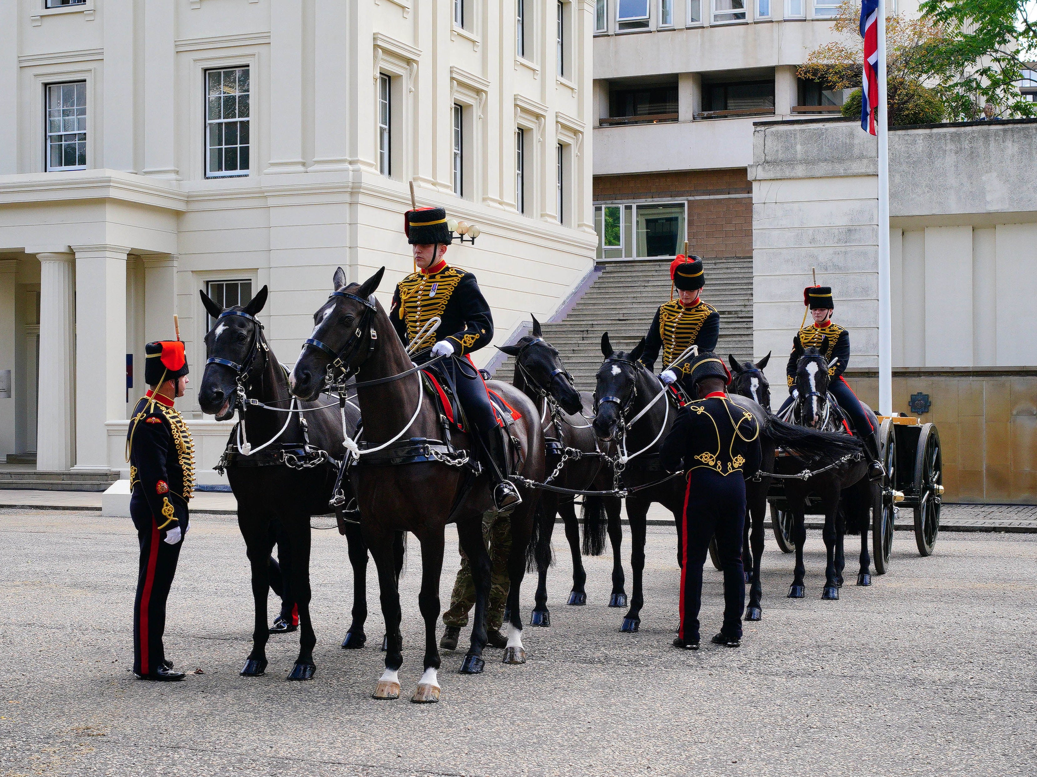 The Queen’s coffin will be carried on a gun carriage drawn by the Royal Navy just as Queen Victoria’s funeral in 1901