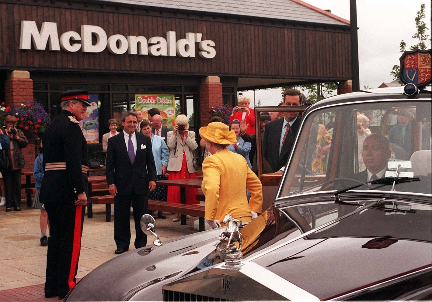 The Queen arrives at a McDonald’s restaurant in Cheshire in 1998