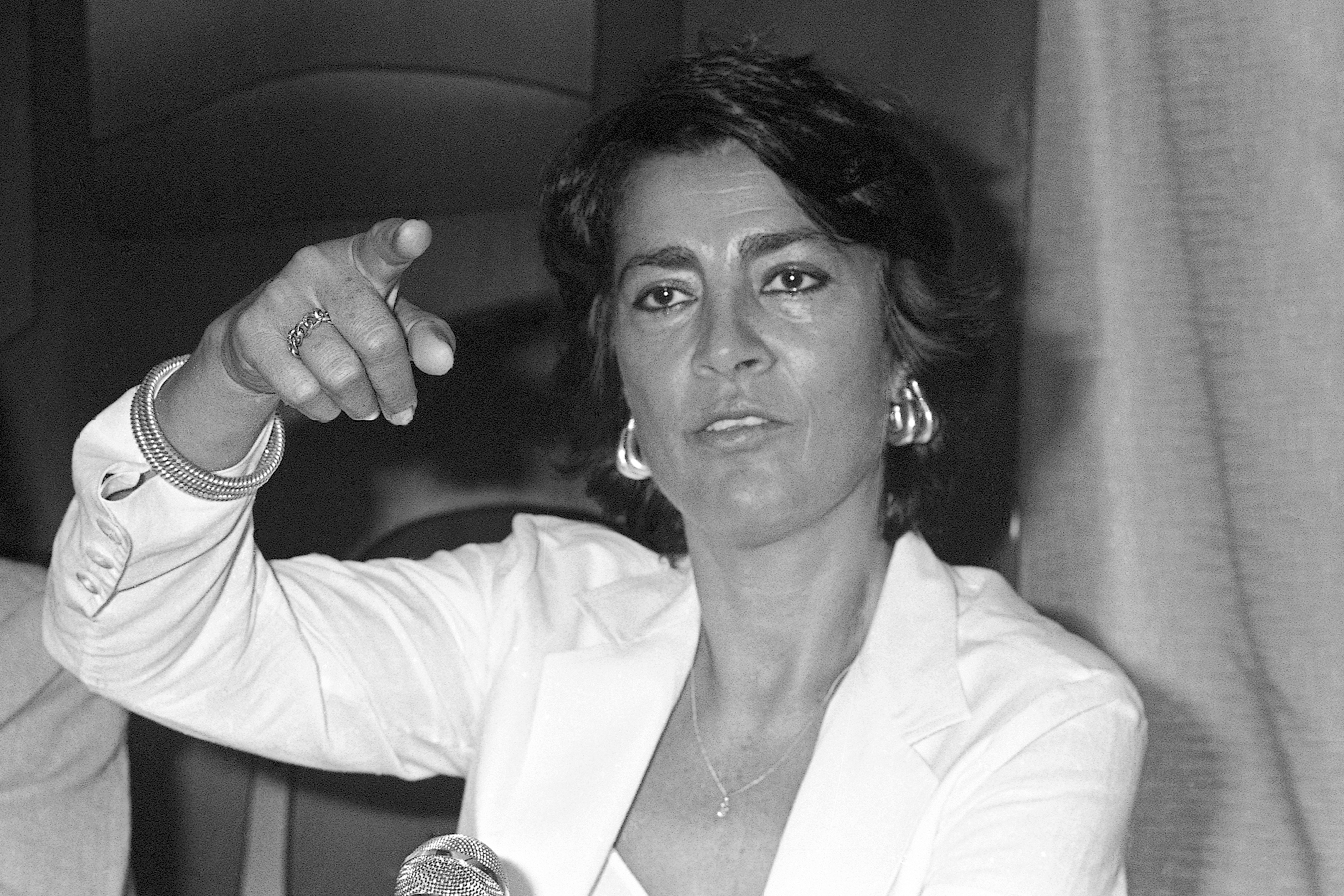 IRENE PAPAS-DECESO