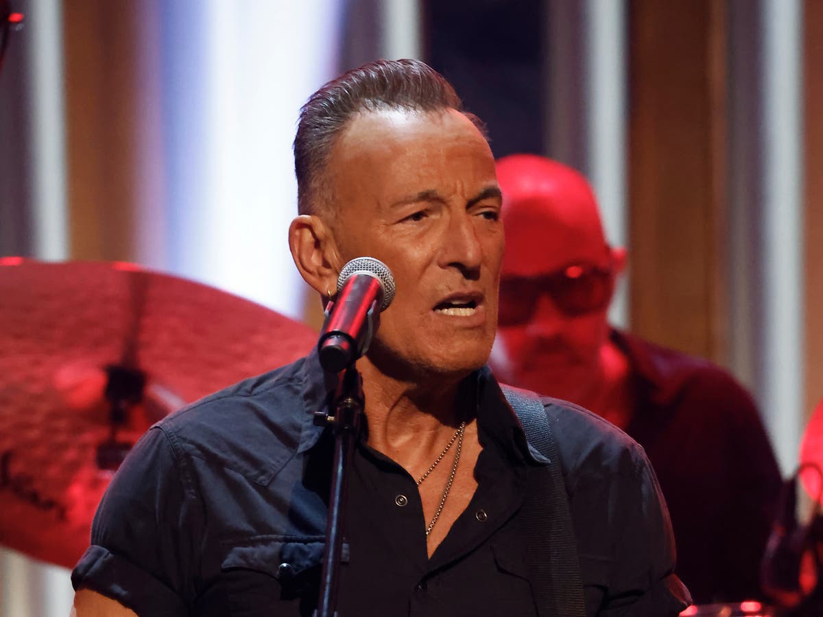 Bruce Springsteen calls out Rolling Stone for not having him on the front cover after &lsquo;Born to Run&rsquo;