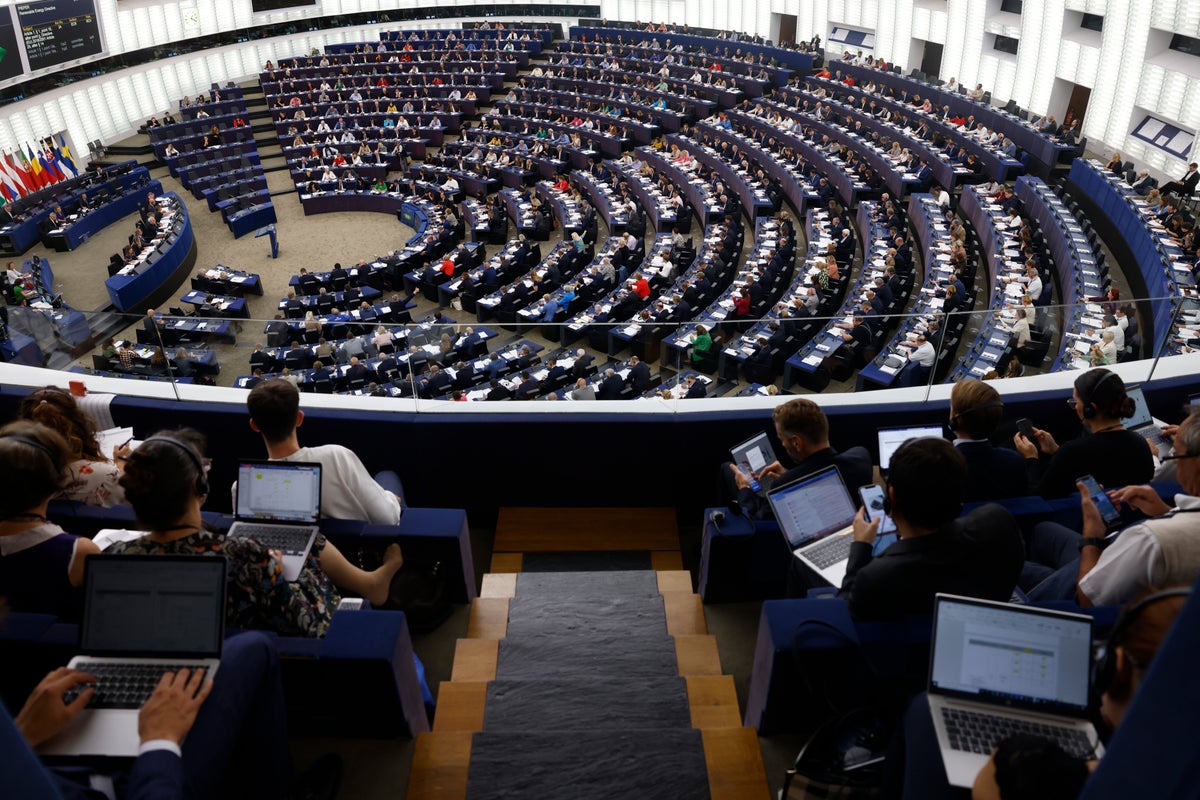 Європейські законодавці критикують Угорщину за напад на демократичні цінності