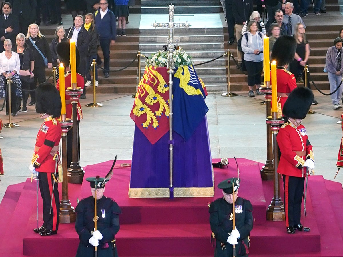 Ben Wallace stands guard at Queen’s coffin as member of Royal Company of Archers