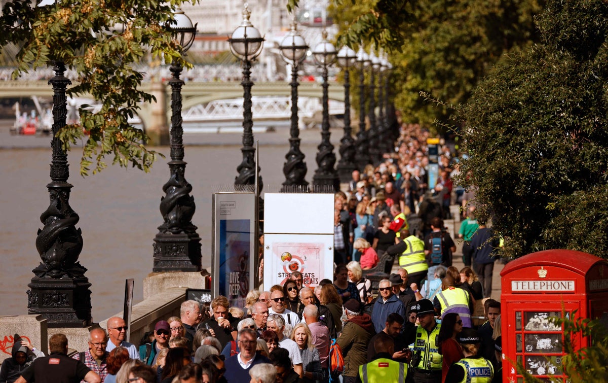 Queen funeral – latest: Queue continues to grow with eight-hour wait to see coffin