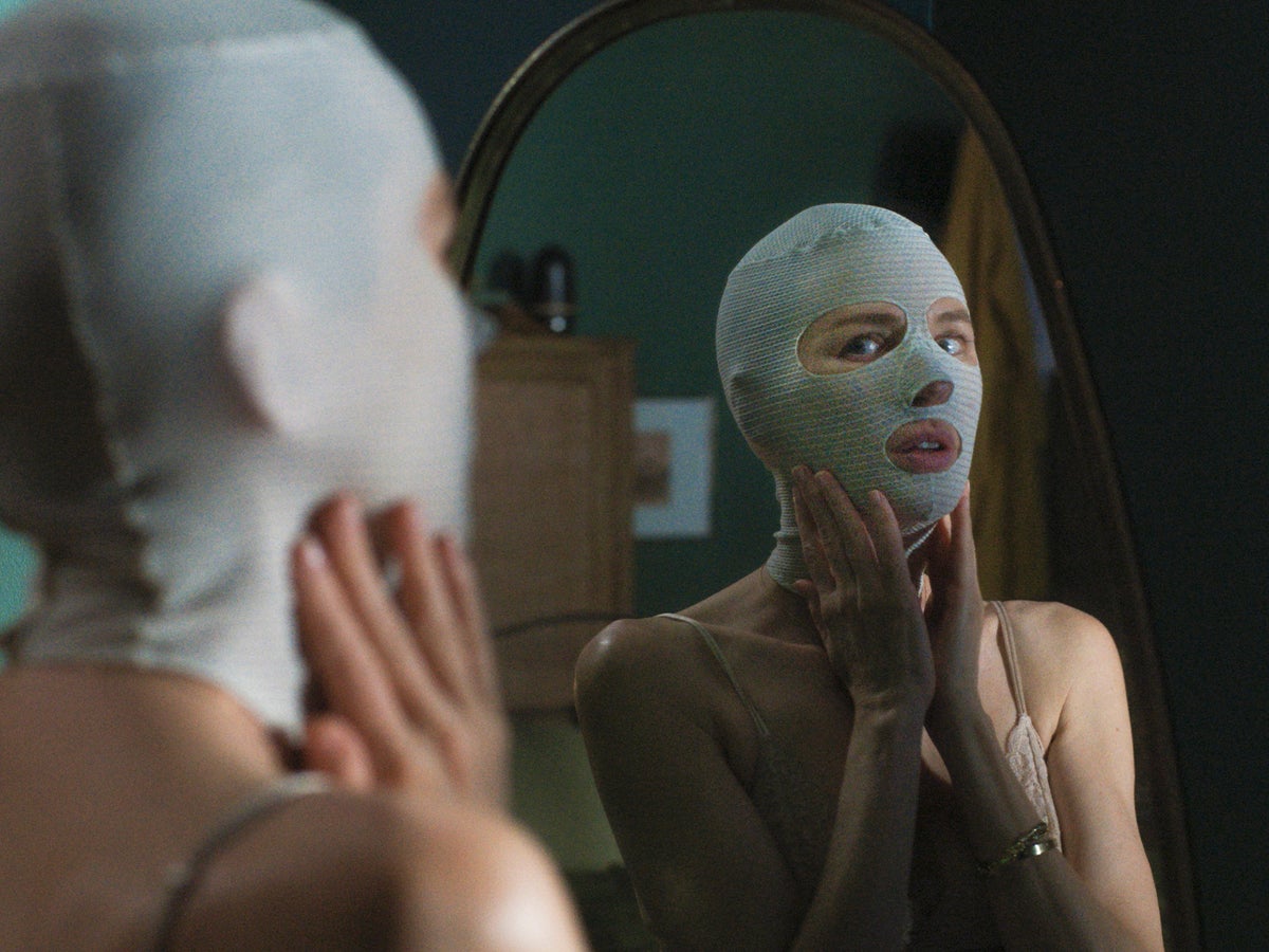 Goodnight Mommy Review A Sanitised Po Faced Remake 