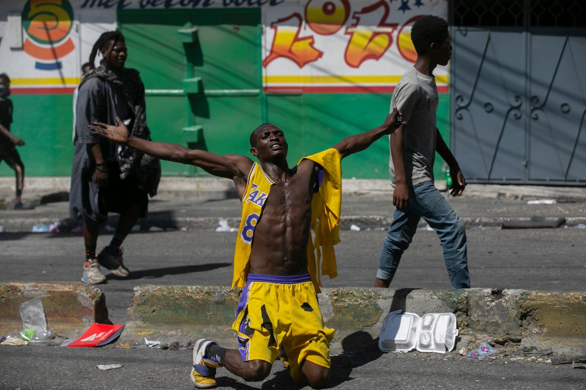 Police in Haiti blame gang members for slaying of 3 officers