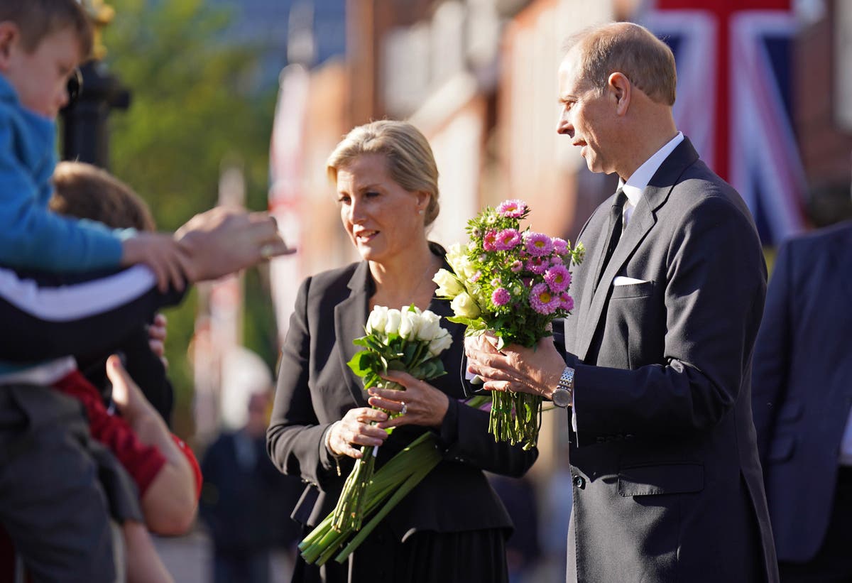 Earl and Countess of Wessex meet mourners on walkabout in Windsor