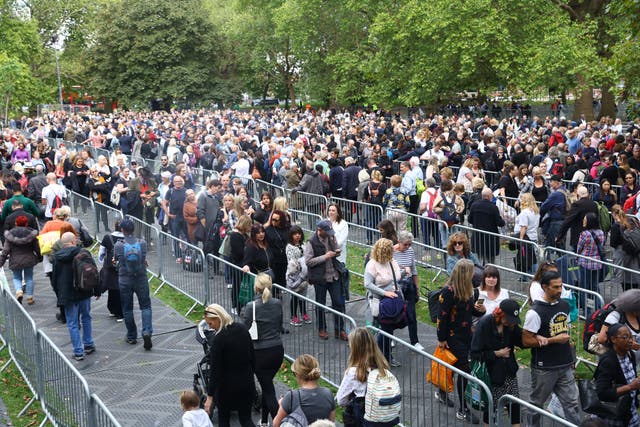 <p>Mourners queue at Southwark Park to see the Queen’s coffin in Westminster Hall </p>