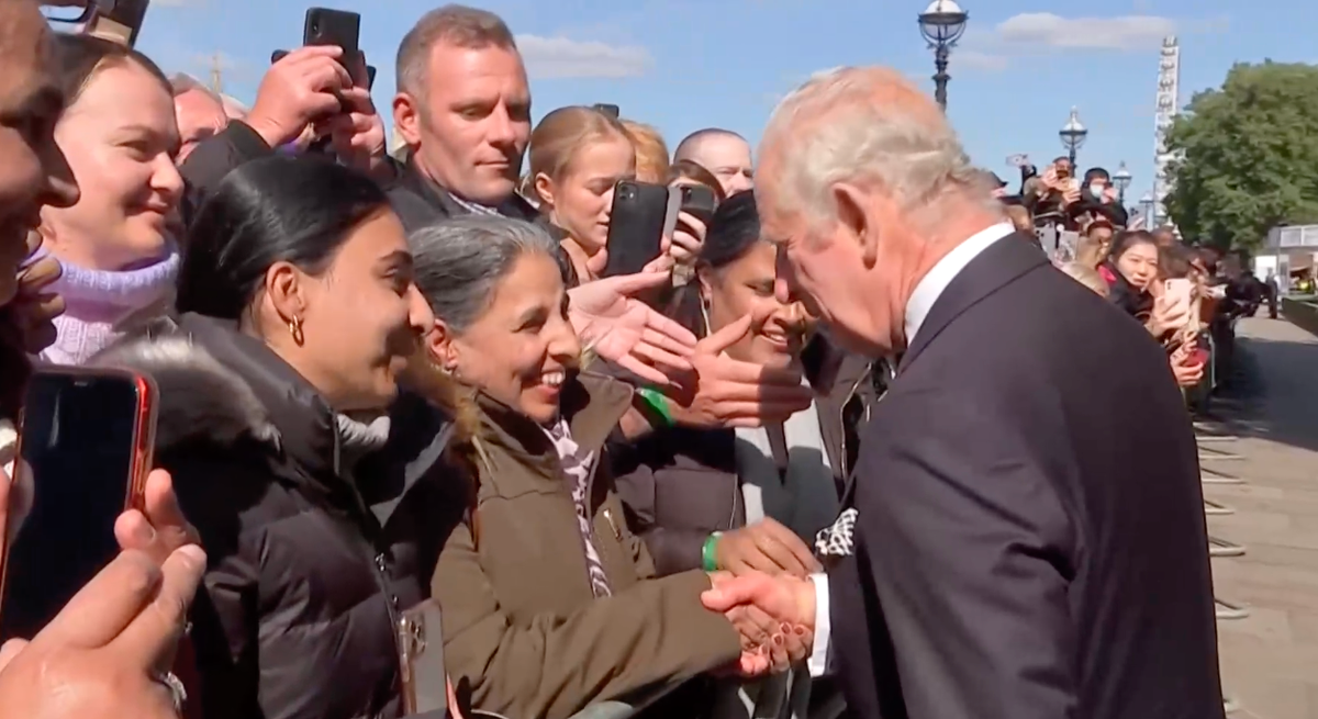 King Charles and Prince William make surprise visit to see mourners queuing to see Queen’s coffin
