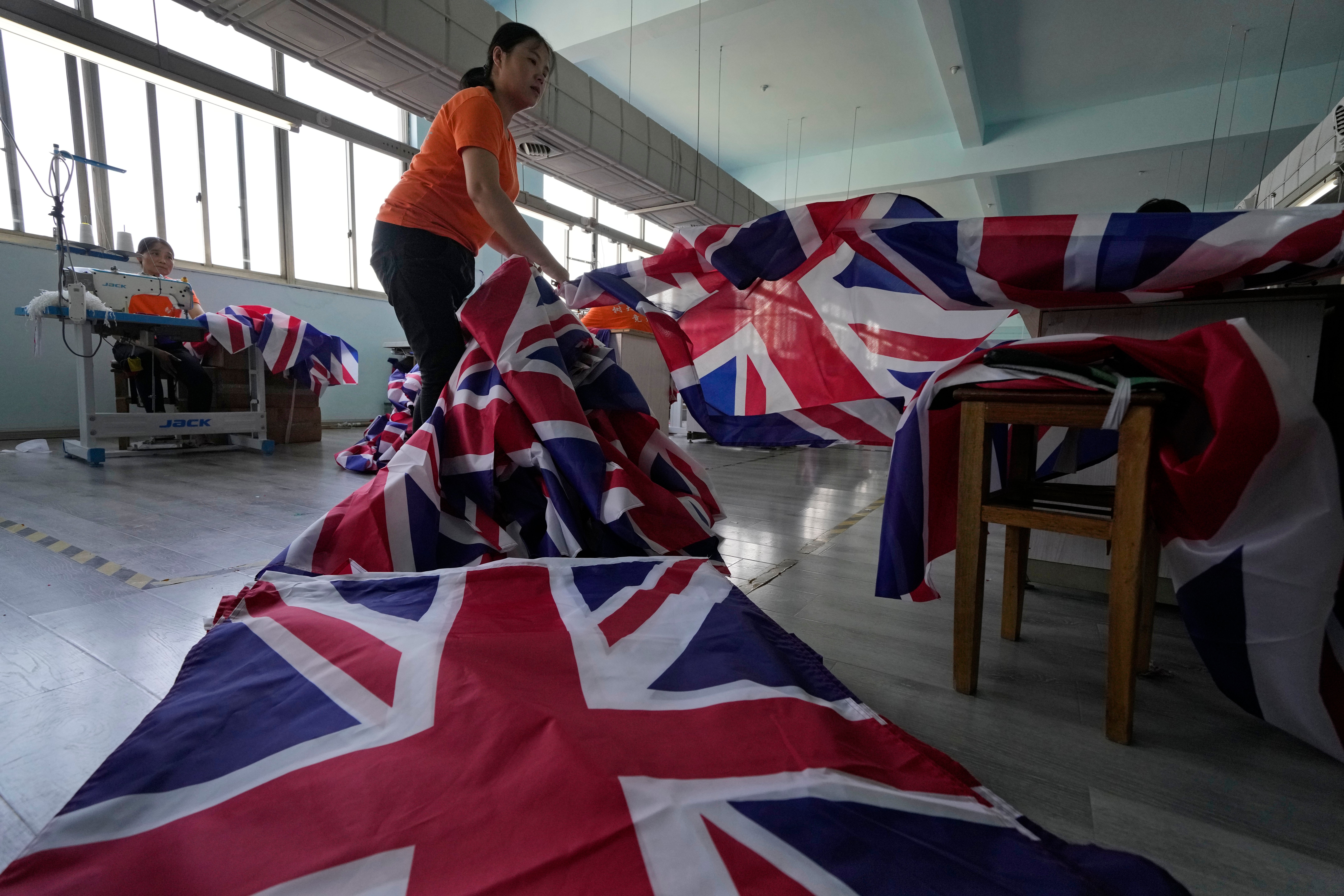 China Britain Royals Flag Boom