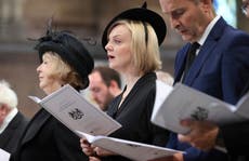 Смерть королеви шокує дебют нового лідера Великобританії Ліз Трасс