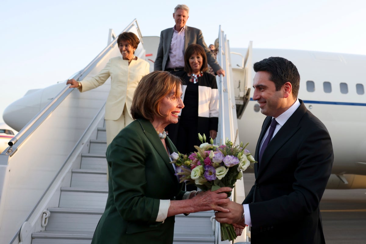Pelosi, other US lawmakers visit Armenia as cease-fire holds