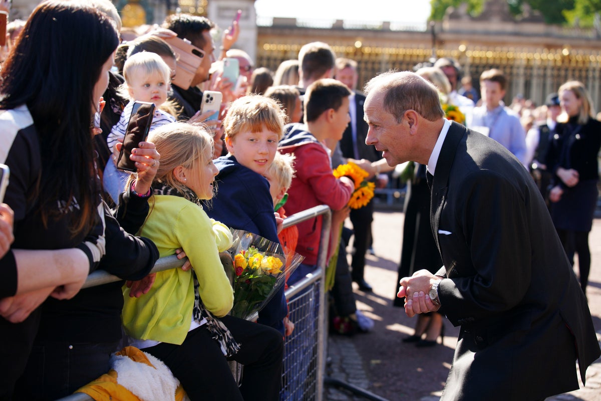 Prince Edward explains why he doesn’t shake hands with crowds
