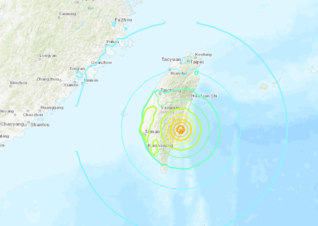 El USGS midió el terremoto en una magnitud de 7,2 y dijo que golpeó cerca de Taiwán a una profundidad de unos 10 km.