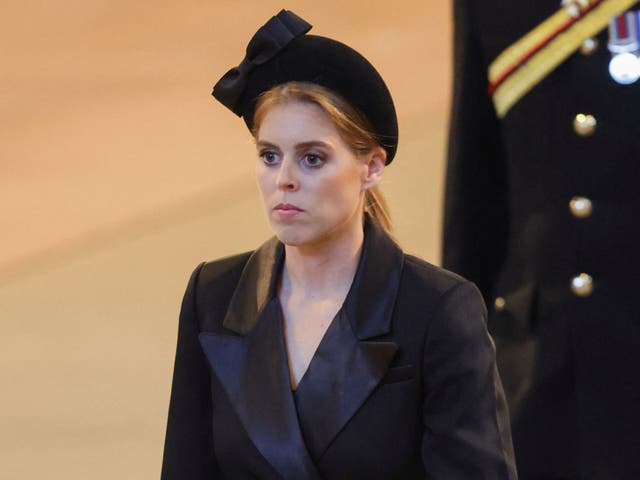 <p>Princess Beatrice of York stands vigil at the coffin of Queen Elizabeth II, in Westminster Hall</p>