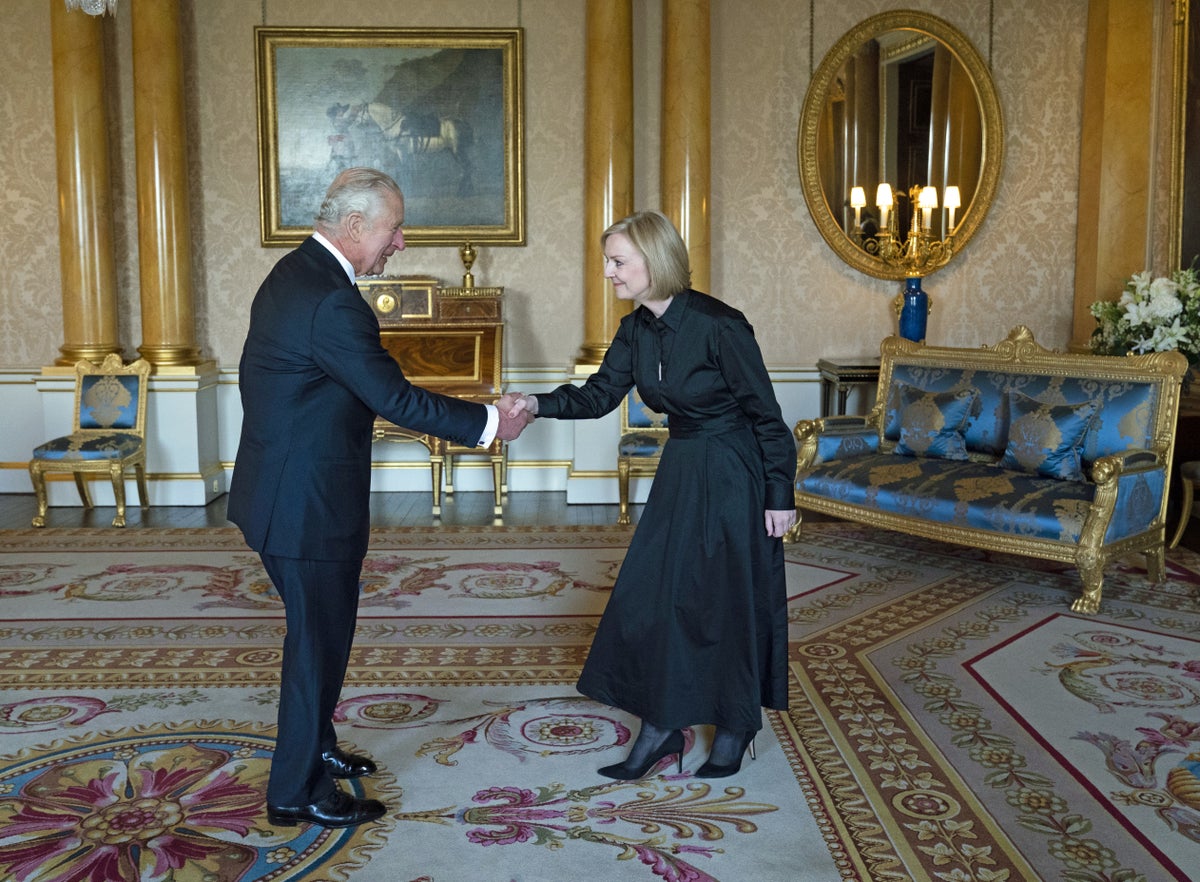 Liz Truss concludes talks with world leaders and meets King ahead of funeral