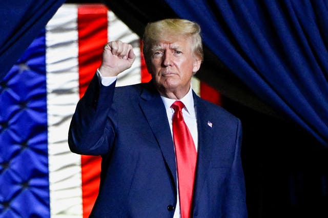 <p>Former U.S. president Donald Trump holds a rally in Youngstown, Ohio, U.S., September 17, 2022</p>