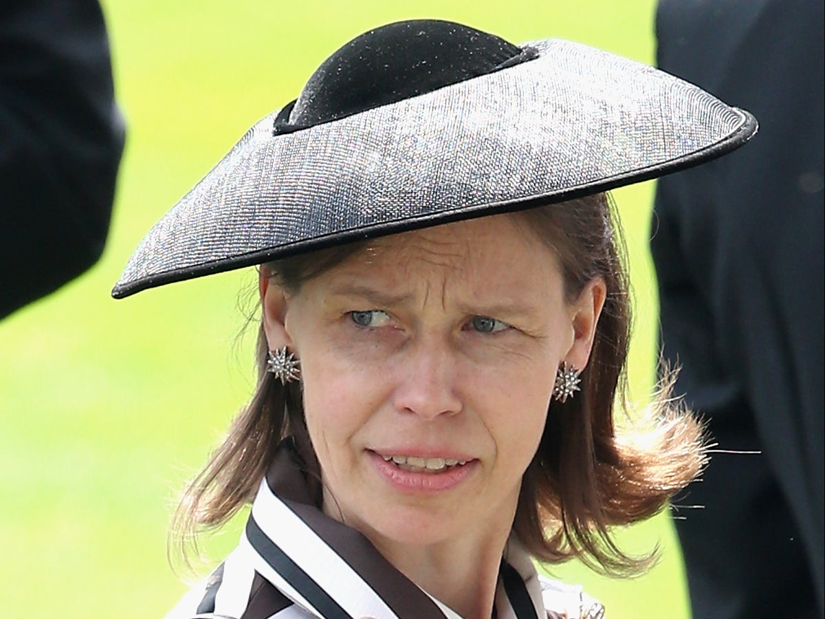 Who is Lady Sarah Chatto and what is her relationship to the Queen?