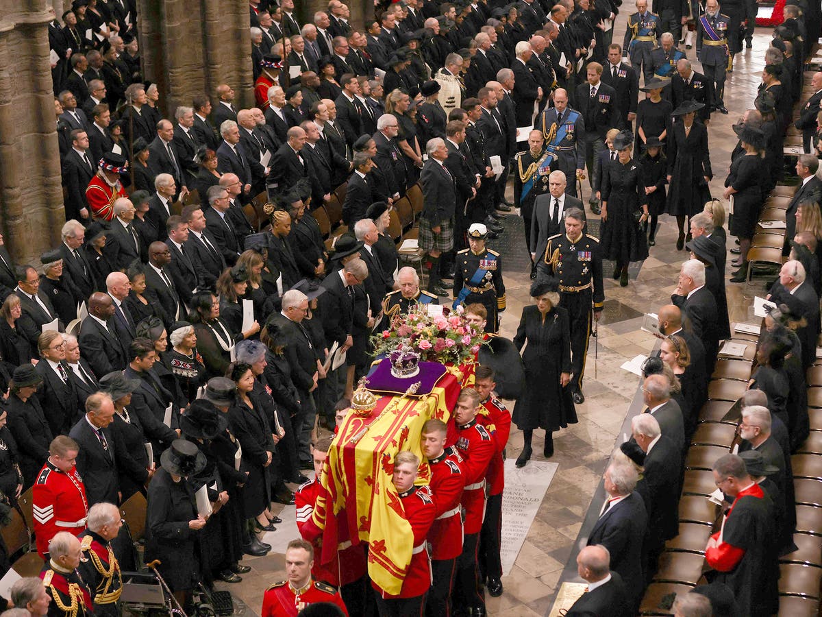 Queen funeral: Britain holds two-minute silence marking end of Queen ...