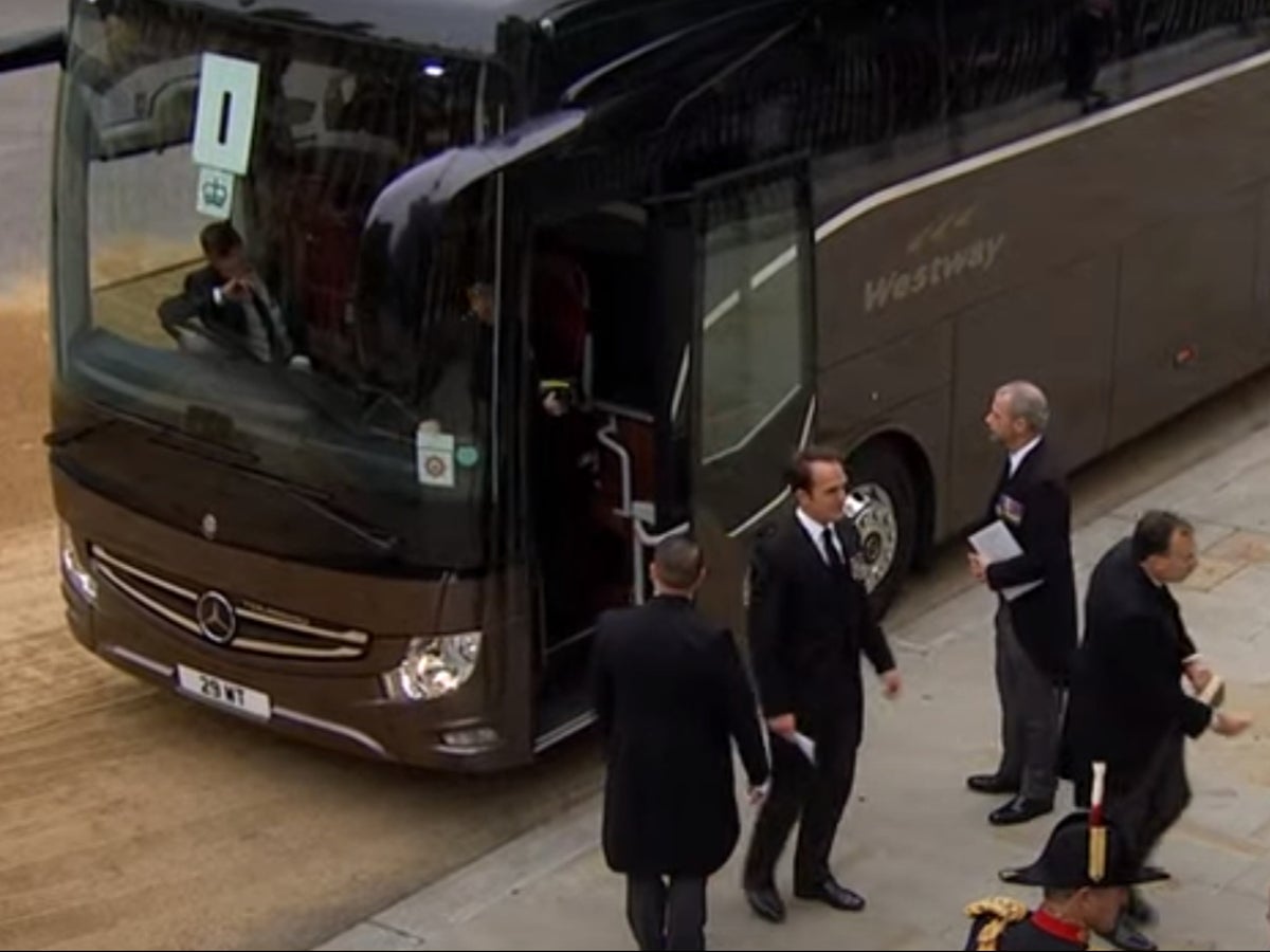 ‘School trip energy’: World leaders take bus to Queen’s funeral as Joe Biden arrives in armoured limousine
