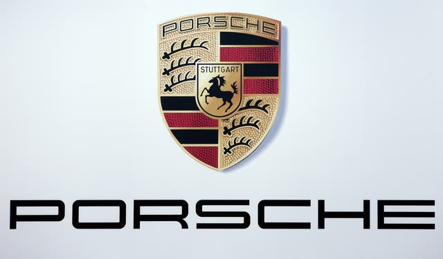 <p>Hundreds of Porsche cars in Russia have stopped working</p>