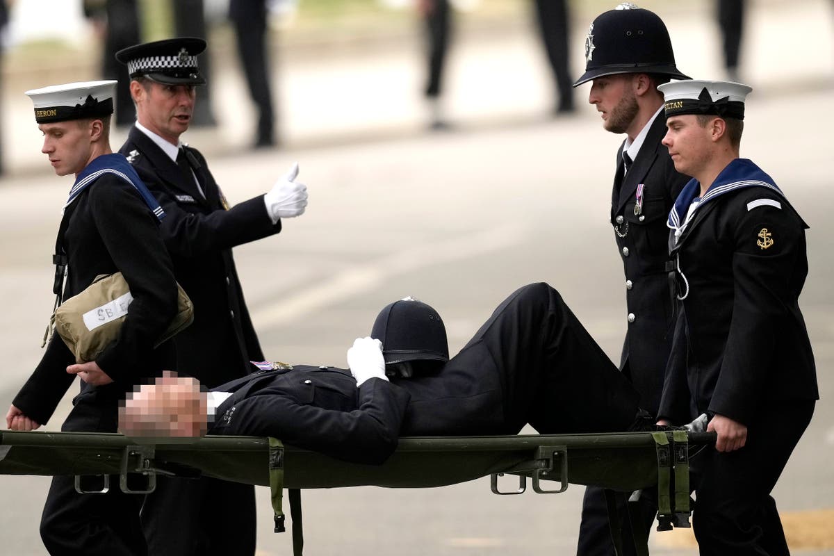 Five police officers taken unwell during operation to protect Queen&rsquo;s funeral