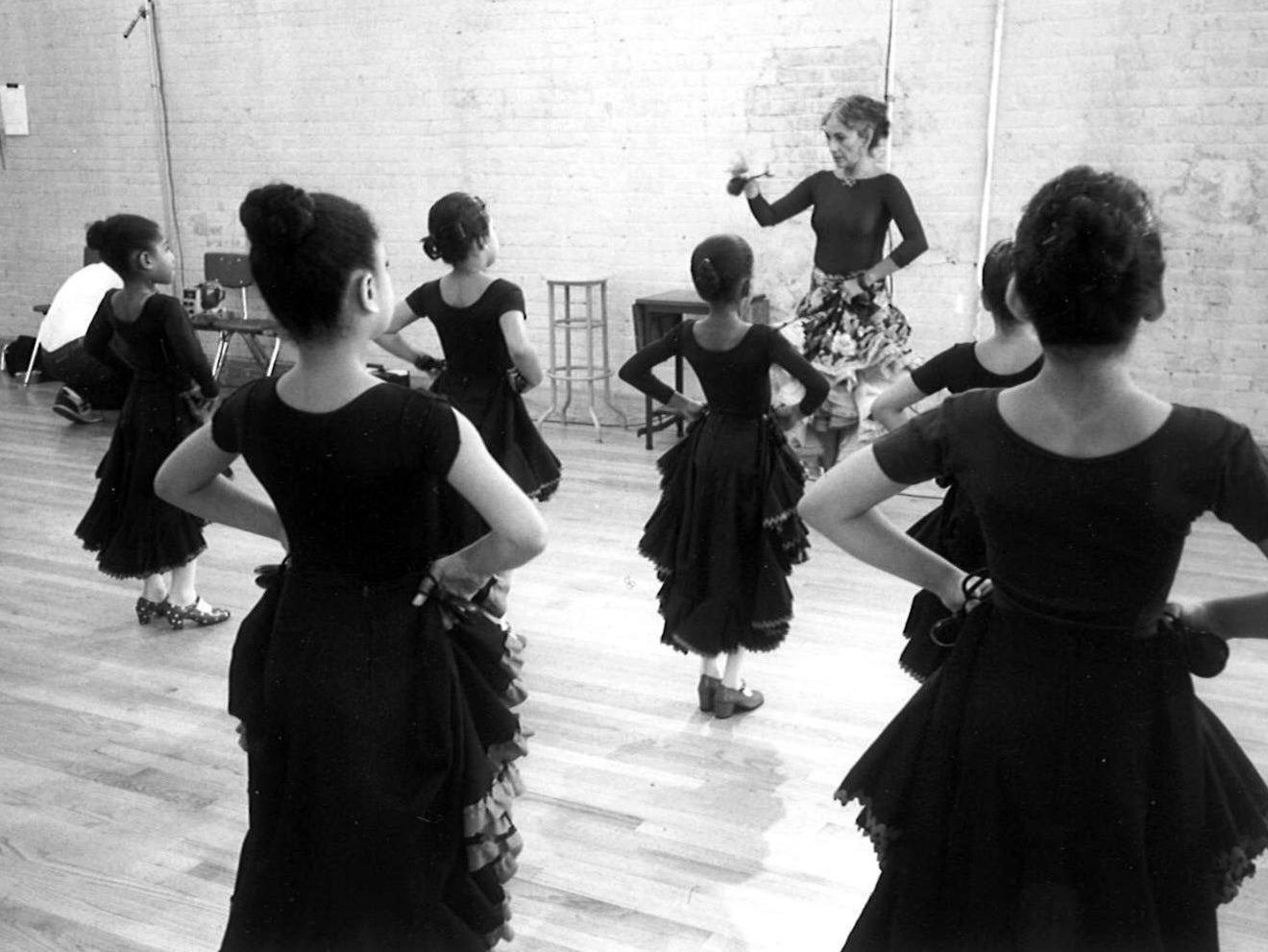 Ramirez teaching at the Ballet Hispánico of New York in the 1980s