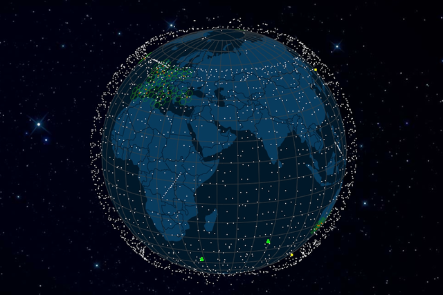 <p>A live map showing the position of SpaceX’s Starlink satellites on 20 September, 2022</p>