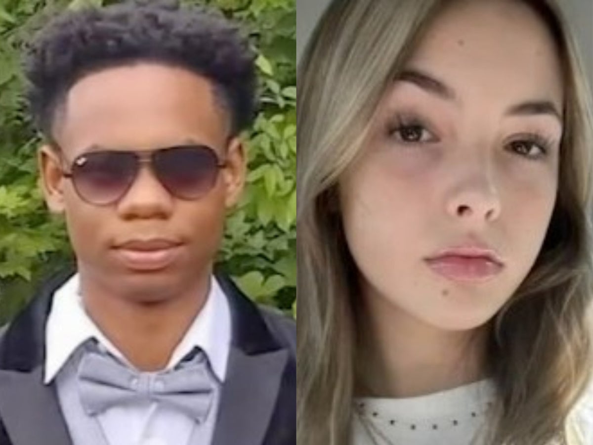 17 yaşındaki iki Kuzey Carolina lise öğrencisi Lyric Woods ve Devin Clark'ı öldürmekle suçlanıyor