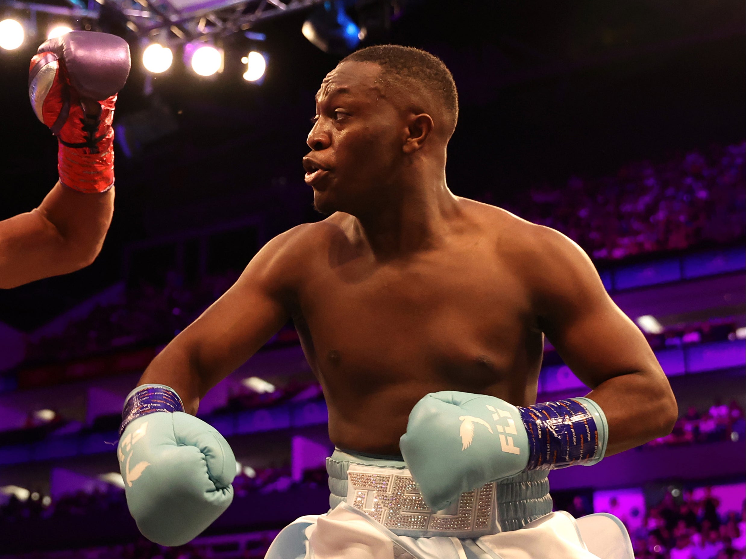 Floyd Mayweather Vs Deji Boxing Icon Confirms Exhibition Fight With Youtuber 