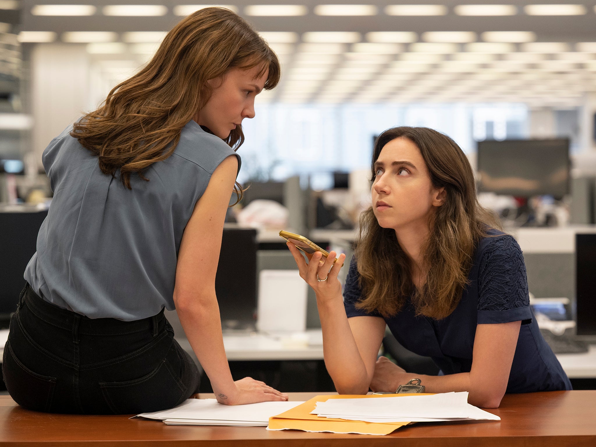 Carey Mulligan and Zoe Kazan as the ‘New York Times’ journalists Megan Twohey and Jodi Kantor in ‘She Said’