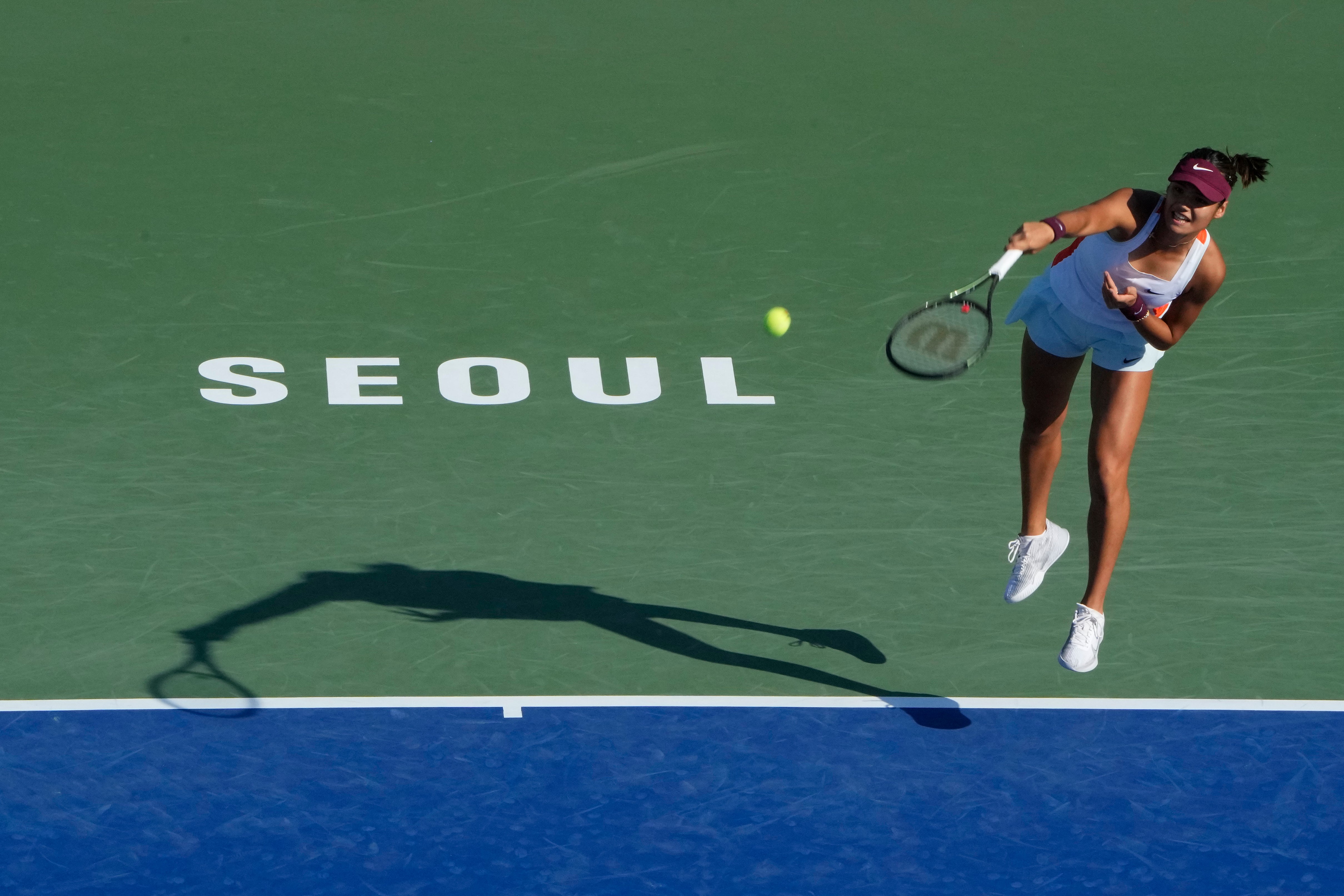 Emma Raducanu won in Korea (Ahn Young-joon/AP)